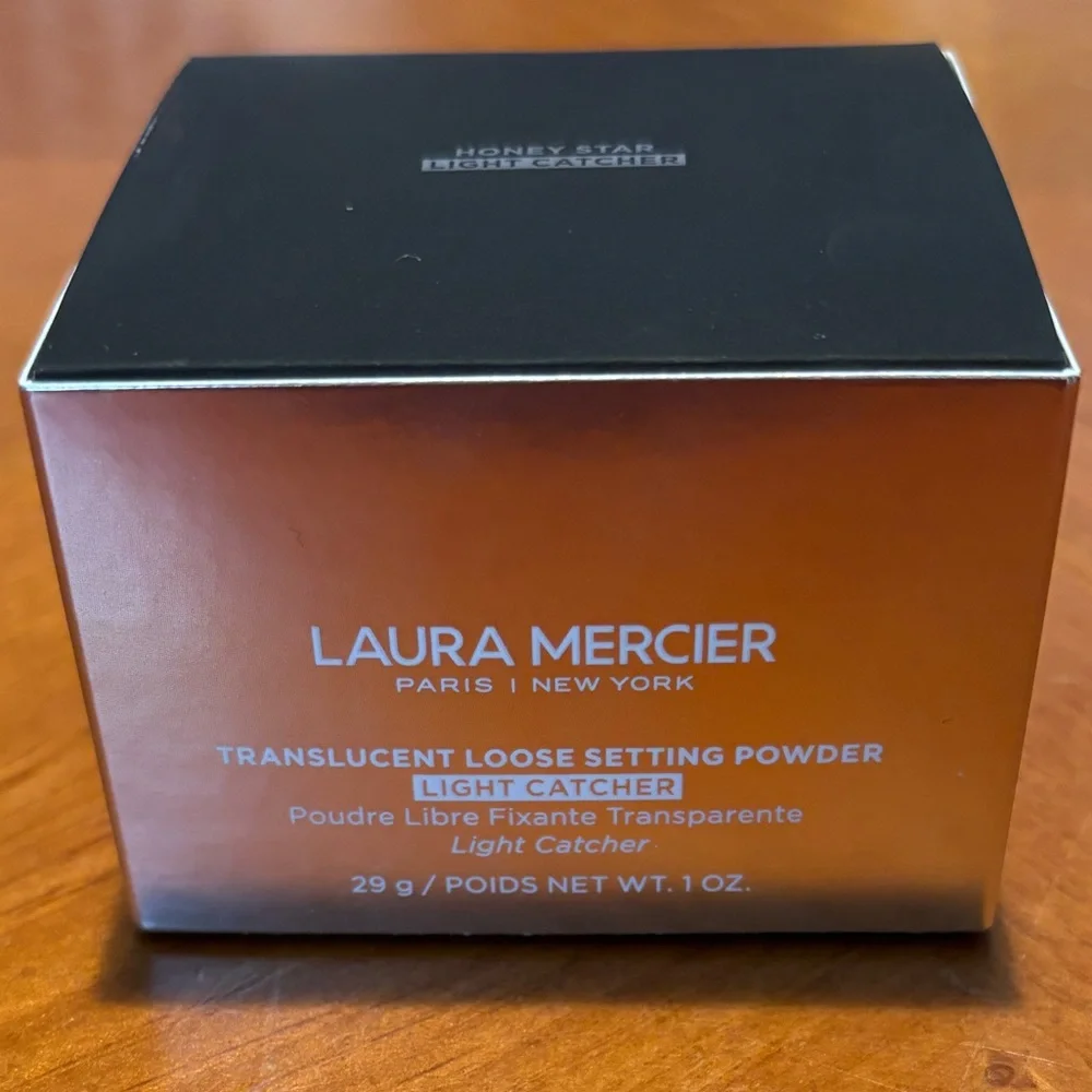 Laura Mercier Translucent Loose Setting Powder Light Catcher